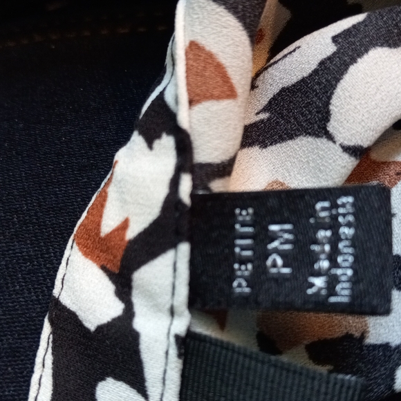 Womens Sz PM  Multi Blk/Tan/off white Blouse - Picture 6 of 6